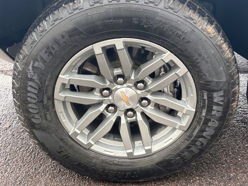 Used 2023 Chevrolet Colorado Z71 w/ Z71 Convenience Package 2 image 24