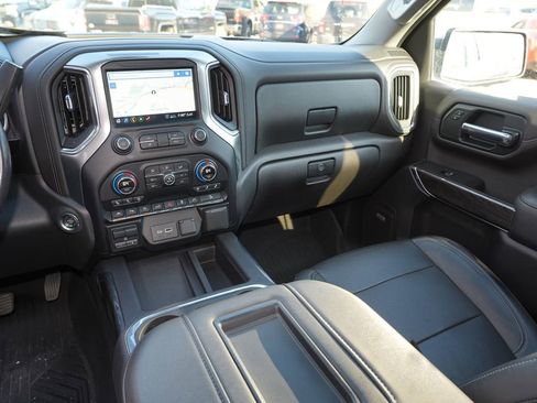 Used 2020 Chevrolet Silverado 1500 LTZ w/ LTZ Premium Package AWD/4WD image 15