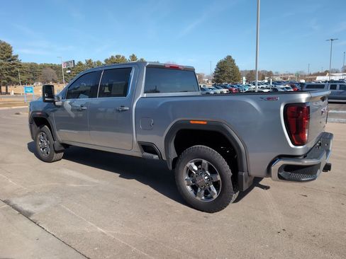 Used 2025 GMC Sierra 2500 SLE w/ SLE Value Package; image 6