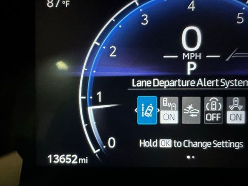 Used 2026 Toyota Corolla SE image 24