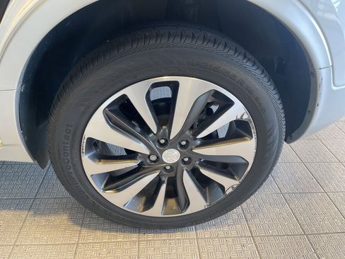 Used 2017 Buick Encore Essence image 7