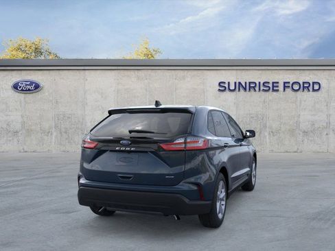 New 2024 Ford Edge SE image 8