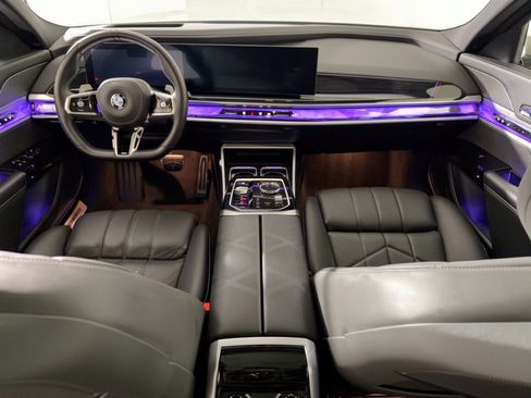 Used 2026 BMW 740i RWD image 17