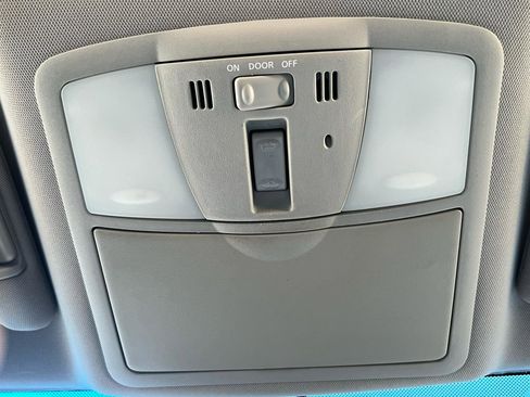 Used 2012 Nissan Altima 2.5 SL w/ 2.5SL Pkg image 32