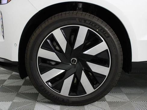 New 2025 Volvo EX90 Ultra image 12