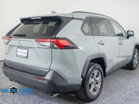 Used 2022 Toyota RAV4 XLE w/ Convenience Package AWD/4WD image 7