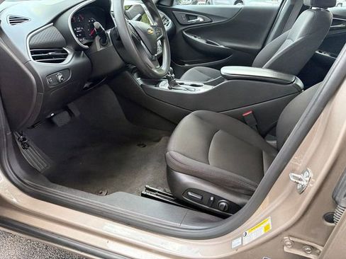 Used 2024 Chevrolet Malibu LT FWD image 9