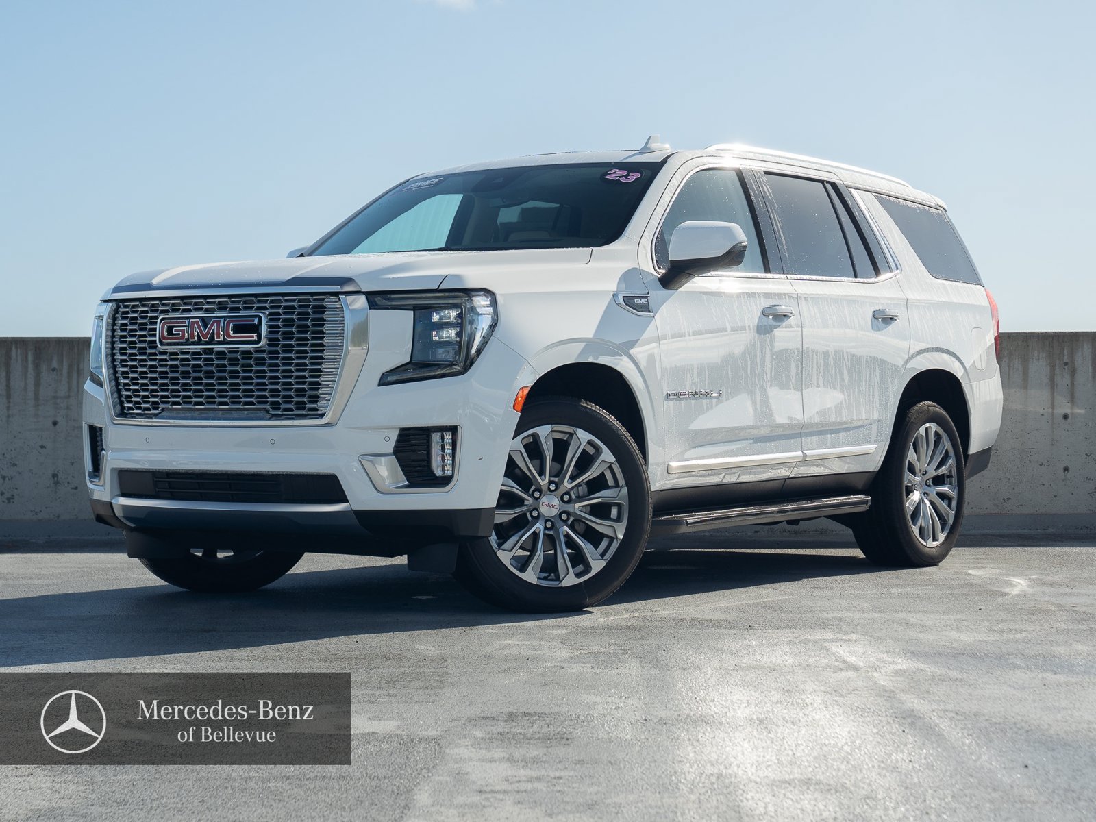 Used 2023 GMC Yukon Denali AWD/4WD image 1