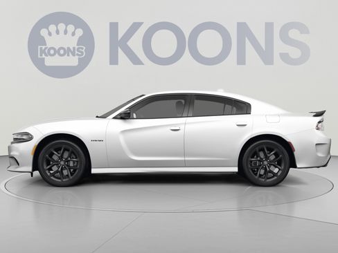 Used 2022 Dodge Charger R/T w/ Blacktop Package RWD image 2