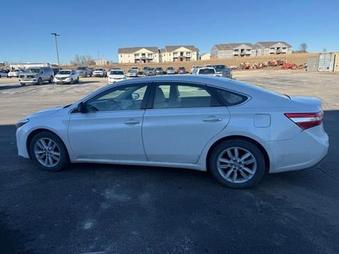 Used 2014 Toyota Avalon XLE Touring image 5