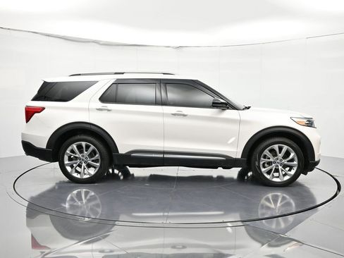 Certified 2023 Ford Explorer Platinum w/ Technology Package image 4