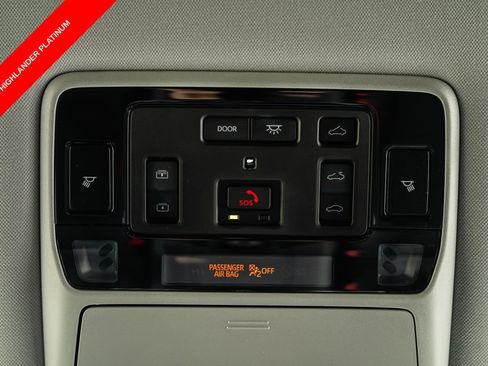 Certified 2024 Toyota Grand Highlander AWD image 20