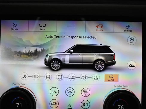 Used 2020 Land Rover Range Rover HSE image 26