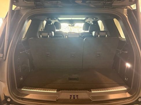 Used 2019 Lincoln Navigator Select AWD/4WD image 7