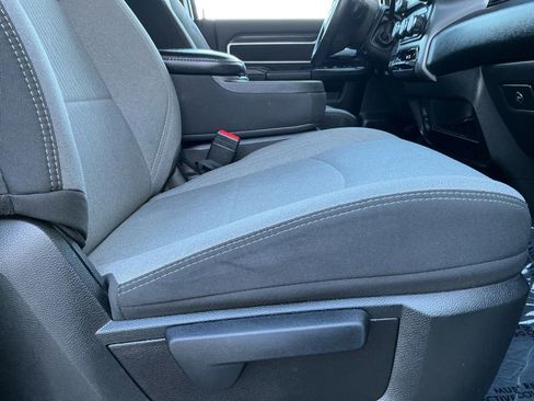 Used 2024 RAM 3500 Big Horn image 17