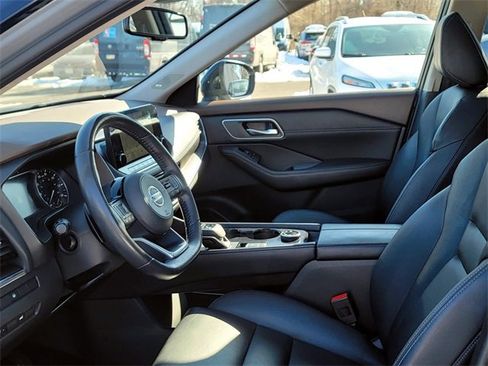 Used 2021 Nissan Rogue SL w/ Premium Package image 12