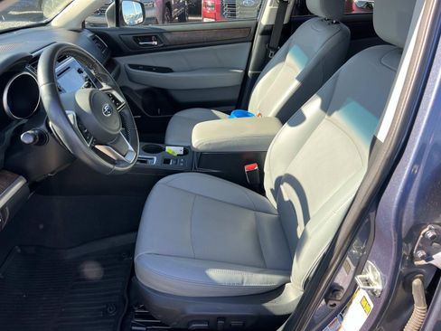 Used 2018 Subaru Outback 2.5i Limited image 9