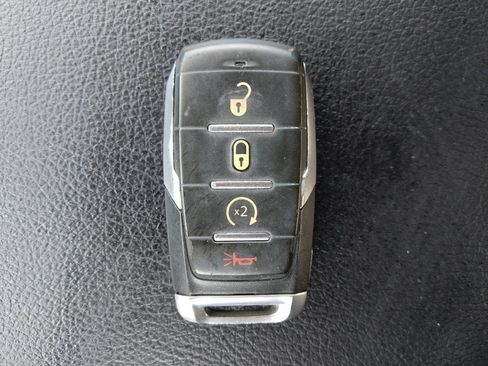 Used 2019 RAM 1500 Big Horn AWD/4WD image 32