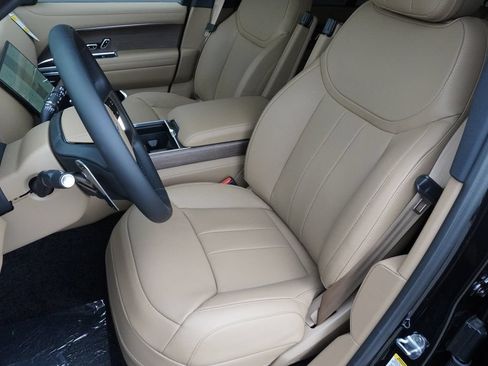 New 2026 Land Rover Range Rover Long Wheelbase SE AWD/4WD image 20