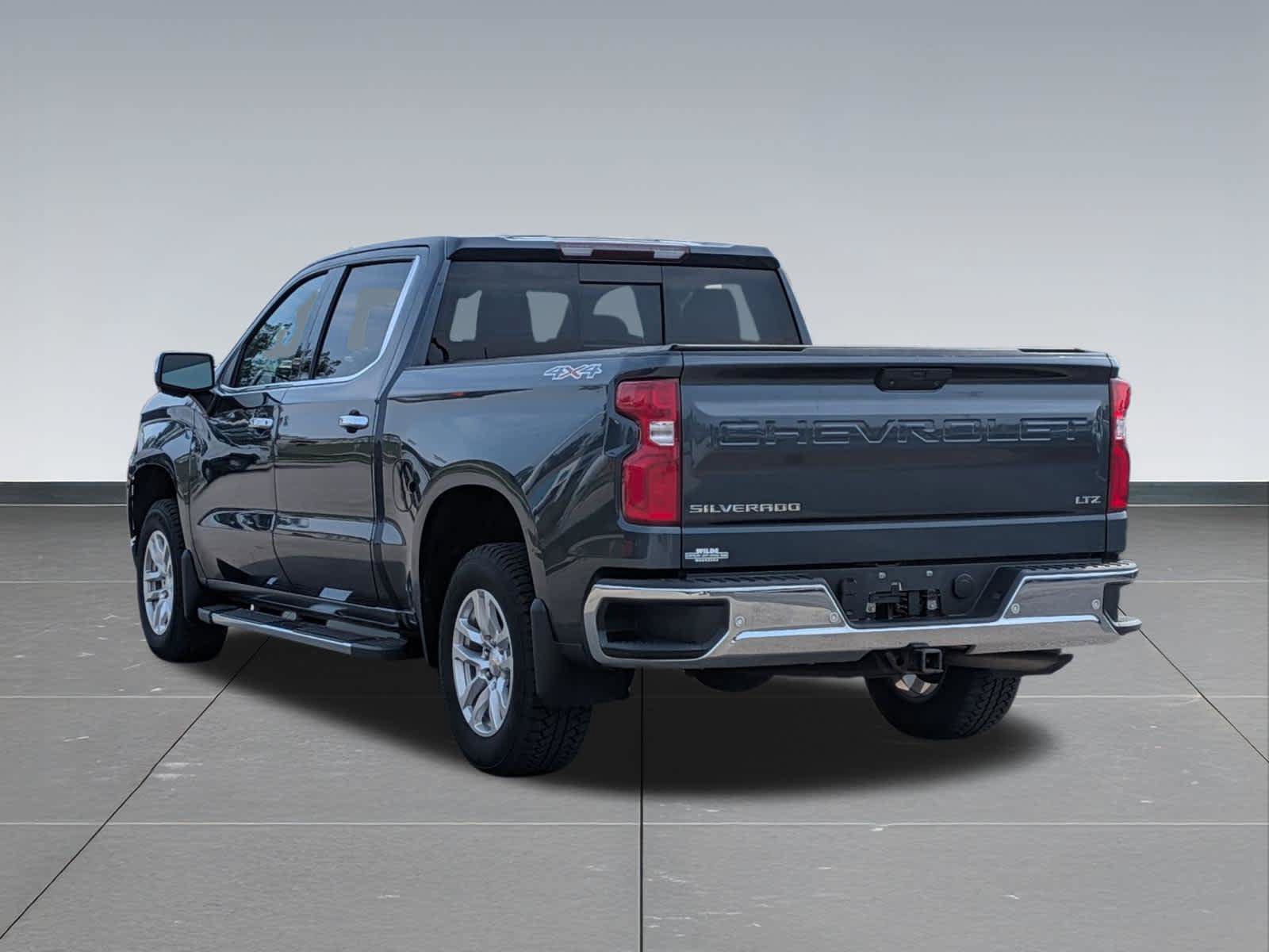 Used 2020 Chevrolet Silverado 1500 LTZ w/ LTZ Plus Package AWD/4WD image 3