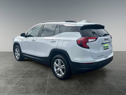 Used 2022 GMC Terrain SLE w/ Driver Convenience Package AWD/4WD image 8