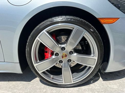 Certified 2022 Porsche 718 Cayman S RWD image 15