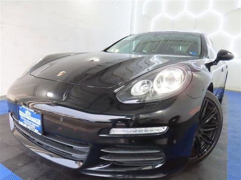 Used 2016 Porsche Panamera Edition image 1
