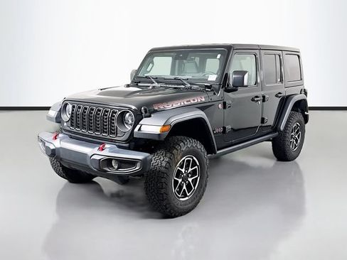Used 2024 Jeep Wrangler Unlimited Rubicon AWD/4WD image 3