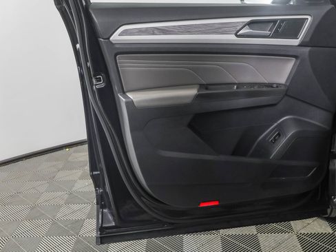 Used 2023 Volkswagen Atlas Cross Sport SE w/ Black Wheel Package AWD/4WD image 33