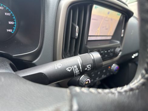 Used 2015 Chevrolet Colorado Z71 image 35