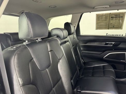 Used 2024 Kia Telluride EX image 30