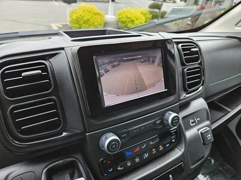 Used 2026 RAM ProMaster 2500 w/ Convenience Group FWD image 25