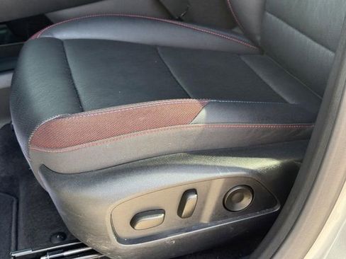 Used 2025 Chevrolet Equinox RS w/ Safety and Technology Package image 24