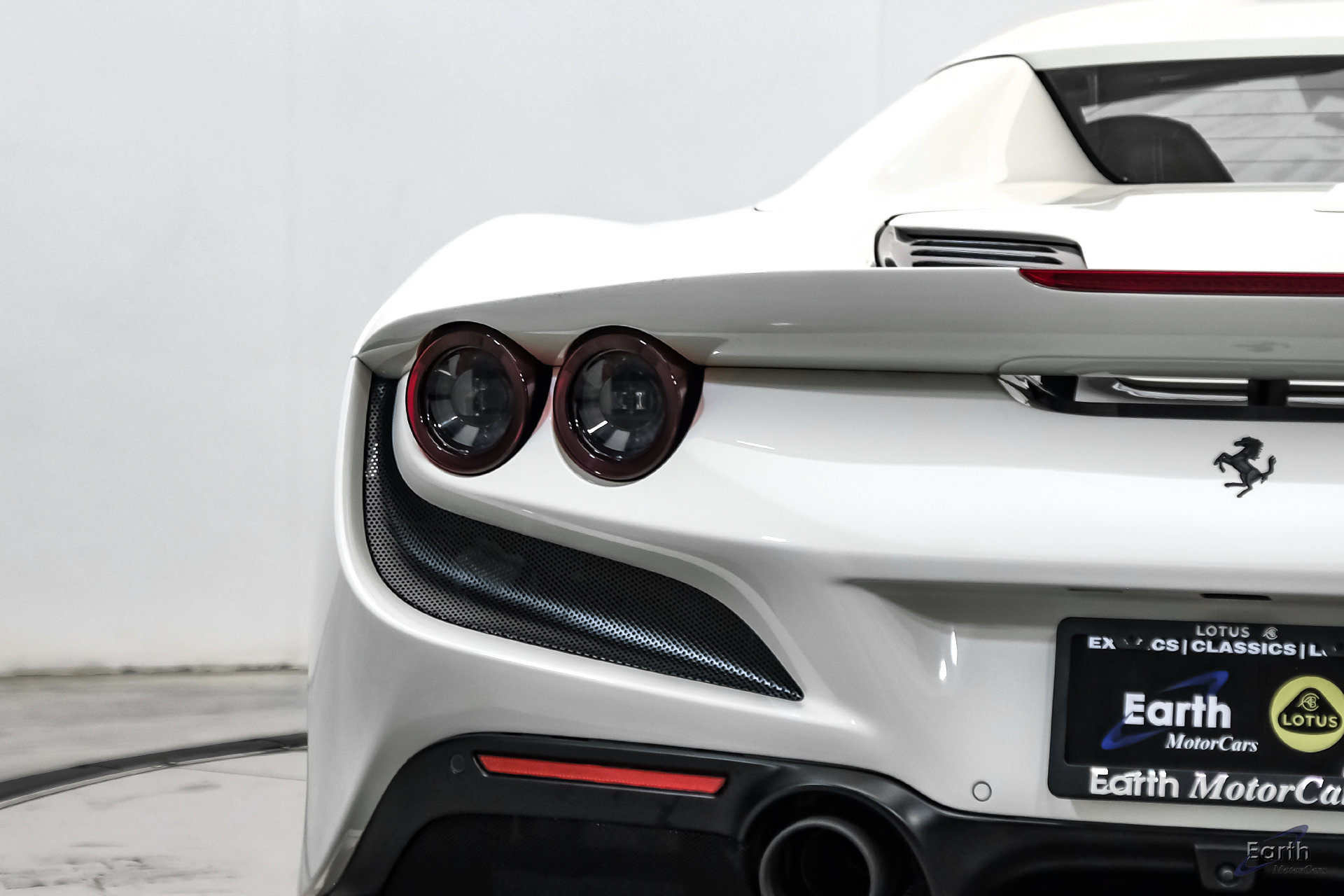Used 2022 Ferrari F8 Tributo RWD image 18