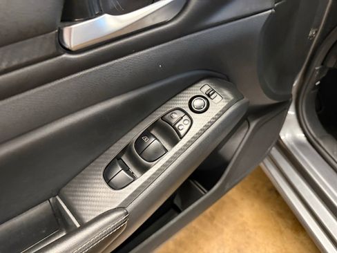 Used 2024 Nissan Altima 2.5 SV image 8