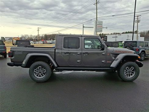 New 2026 Jeep Gladiator Mojave image 11