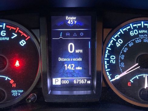 Used 2021 Toyota Tacoma TRD Sport w/ Technology Package image 17