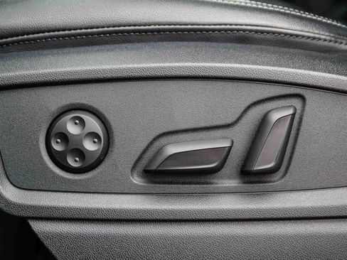 Used 2023 Audi Q5 2.0T Premium w/ Convenience Package image 23