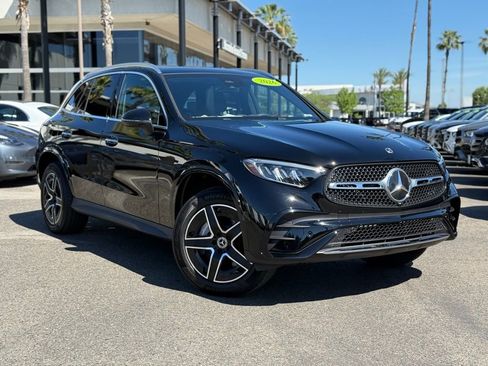 Certified 2026 Mercedes-Benz GLC 300 image 1