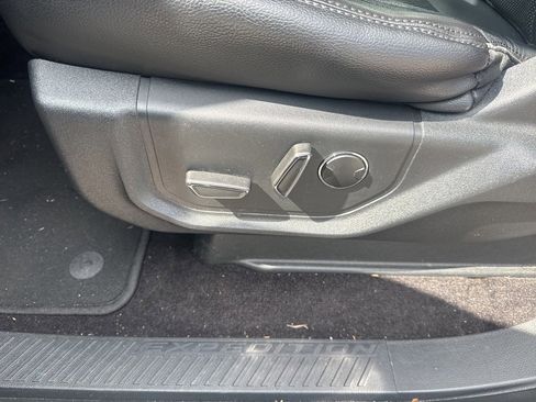 Used 2018 Ford Expedition XLT w/ Equipment Group 202A image 20