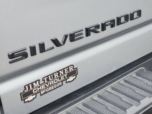 Used 2024 Chevrolet Silverado 2500 Custom w/ Custom Value Package image 11