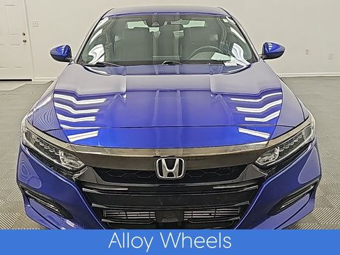 Used 2018 Honda Accord Sport image 4