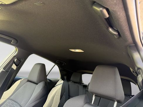 Used 2026 Toyota Corolla SE FWD image 8