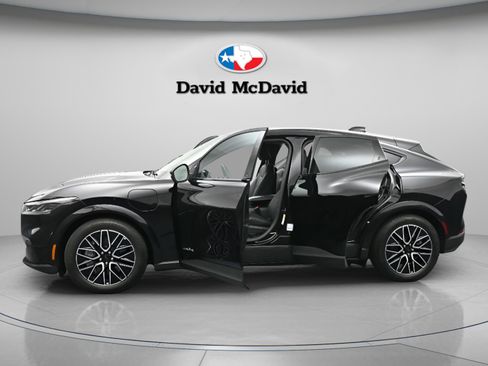 Used 2025 Ford Mustang Mach-E Premium AWD/4WD image 44