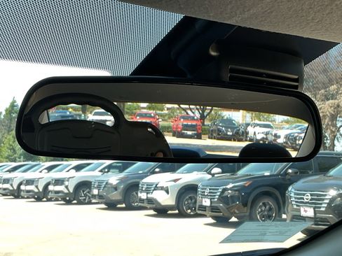 New 2025 Nissan Versa SV w/ Trunk Package image 26