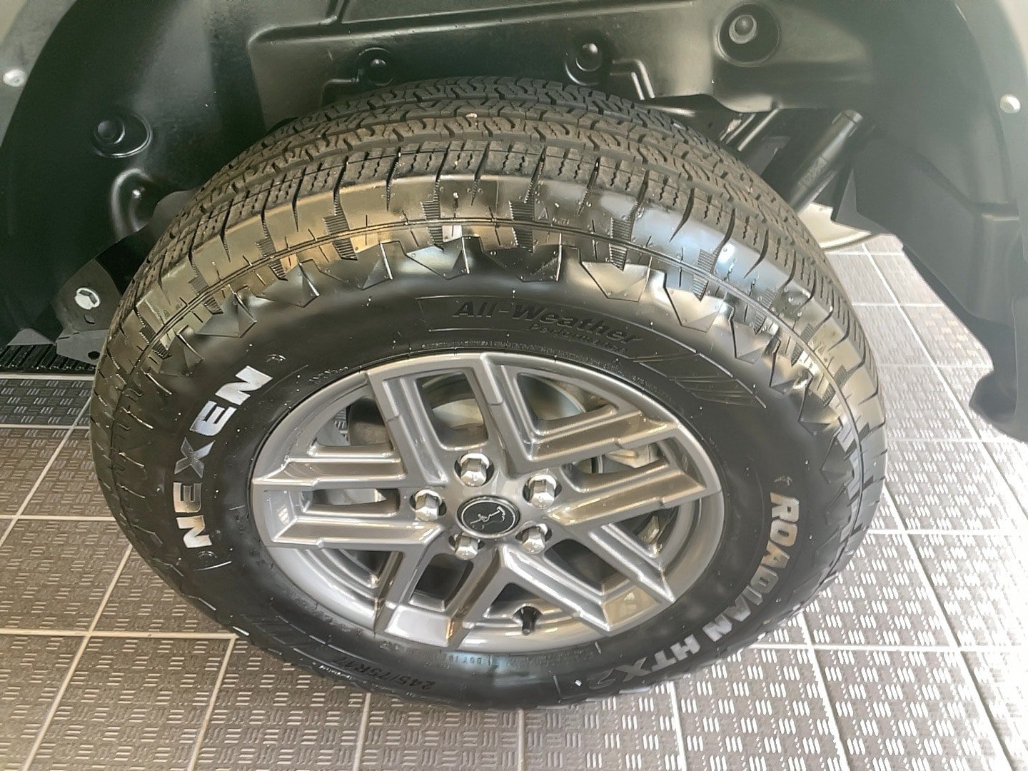 Used 2025 Jeep Wrangler Unlimited Sport AWD/4WD image 6