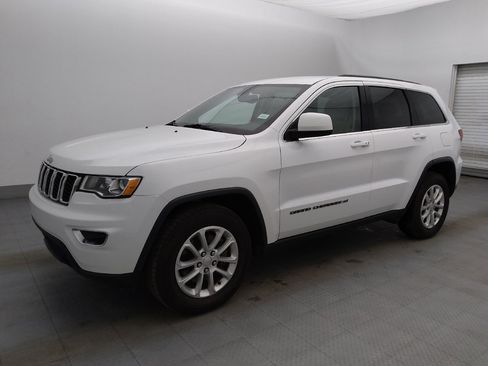 Used 2022 Jeep Grand Cherokee Laredo E image 2