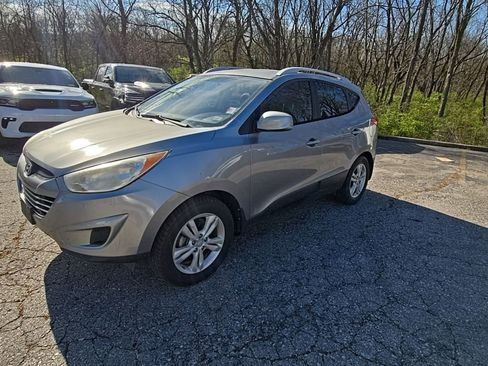 Used 2010 Hyundai Tucson GLS image 2