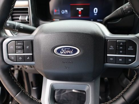 Certified 2025 Ford F350 Lariat w/ Chrome Package image 33