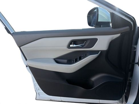 Certified 2024 Nissan Rogue SV w/ SV Premium Package image 17